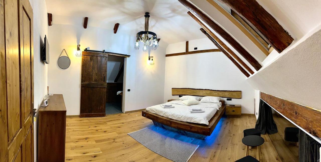 Casa De Lemn Lodge Arpasu de Jos