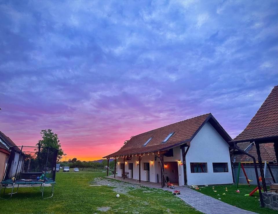 Lodge Casa De Lemn *